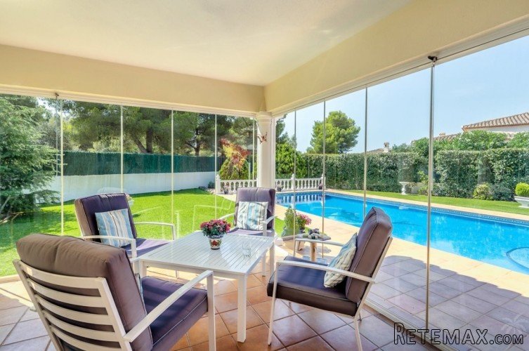 This immaculately maintained property is located within a.. - 3