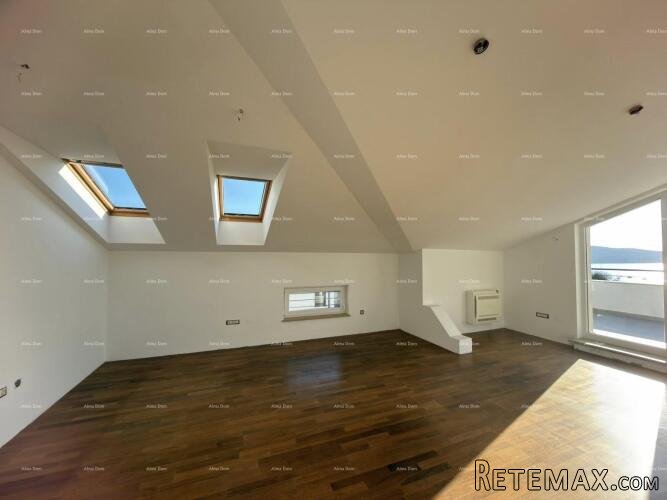 MEDULIN – penthouse s otvorenim pogledom na more, 150 m od o.. - 4