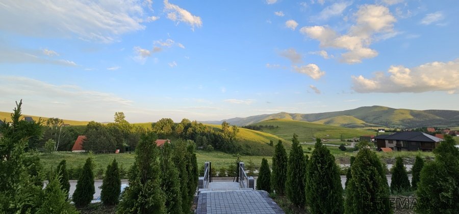 NA PRODAJU LUX STAN NA MIRNOJ LOKACIJI - 4