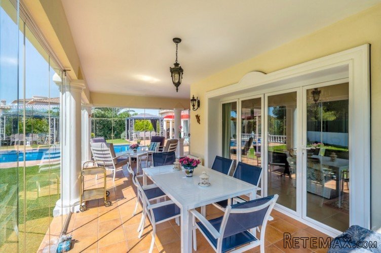 This immaculately maintained property is located within a.. - 4