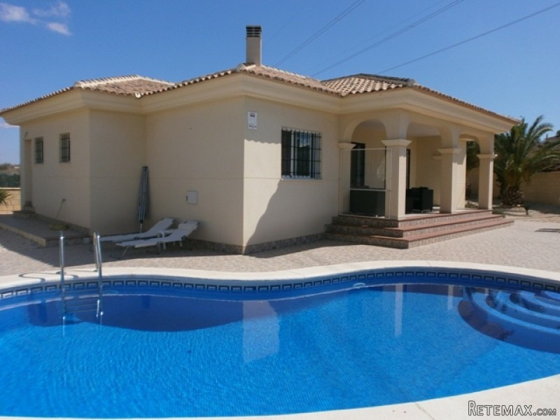 3 Bedrooms - Villa - Alicante - For Sale
