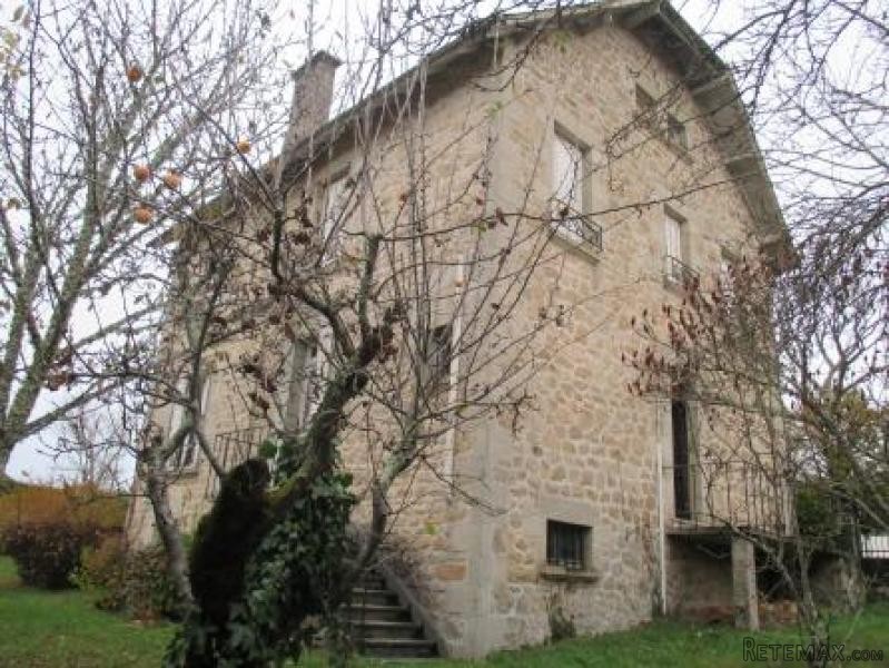 Nice House in Centre of Nice Plot