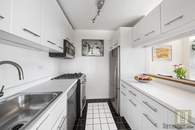 1 bedroom Apartment For Sale: 2373.. - 2