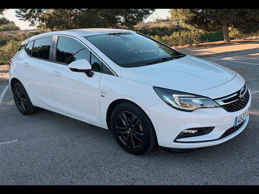 Opel Astra 1.6 EcoTec - 4