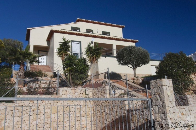 Modern villa with open sea view built in 2008. Covered.. - 7