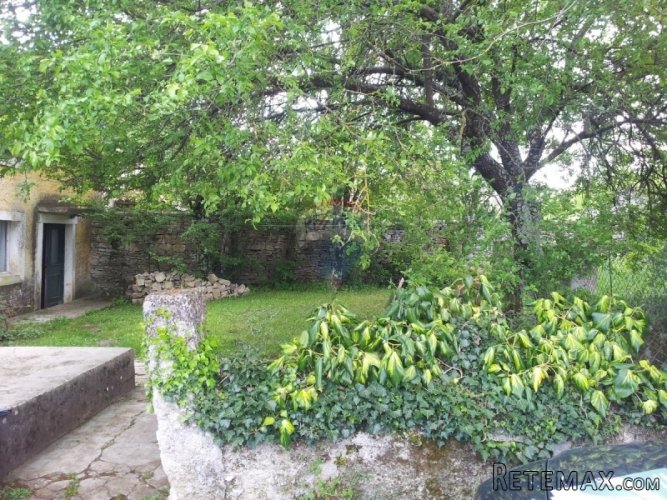 Svetvinčenat stara kuća na velikoj parceli - 4