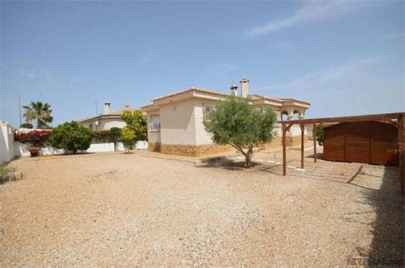 3 bedroom detached house for sale - 2