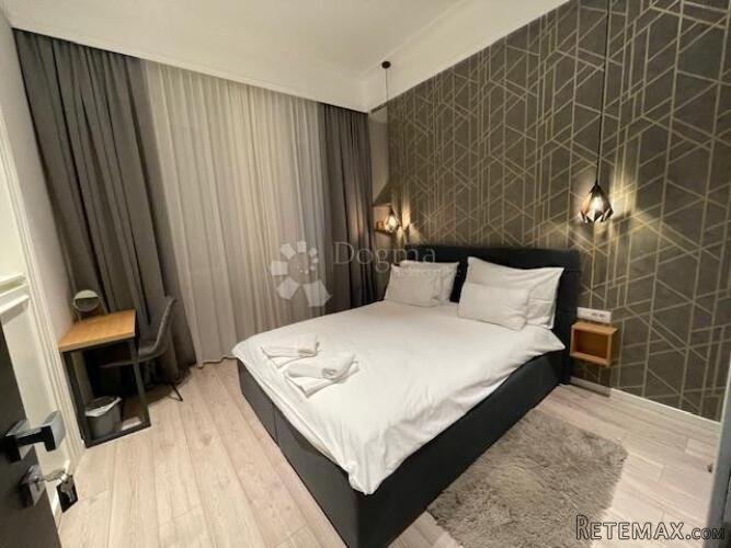 Iznajmljujem tri sobe i dva apartmana u samom centru grada - 11