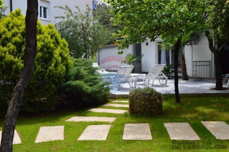 Istra,Pula,kuća sa 3 stana i apartmanima blizu mora - 2