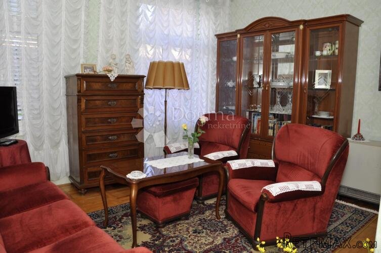 Prodaja kuće, grad Rab-centar, 500 m² - 2