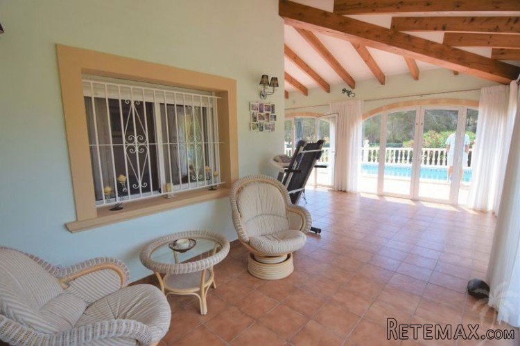 South facing villa on one floor, built in 2000 and is.. - 3