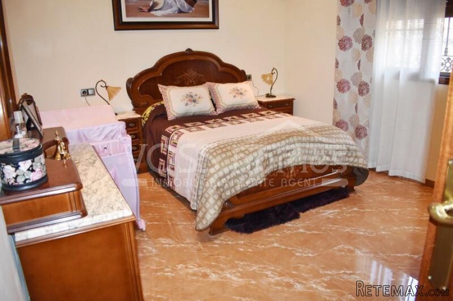 A real millionaire's villa in the sought after area of.. - 14