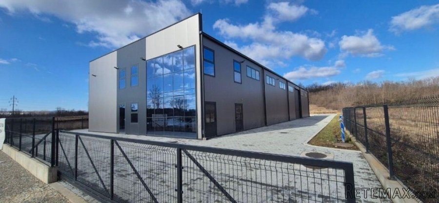 Hala poslovni prostor 650m2+470m2