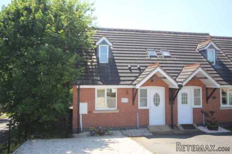 4 bedroom, End Of Terrace House house..