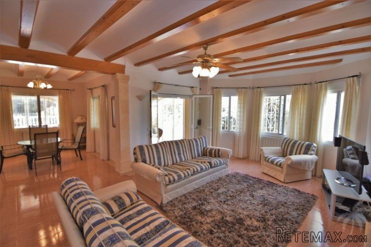 South facing villa on one floor, built in 2000 and is.. - 5