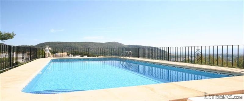 3 Bedrooms - Villa - Alicante - For Sale