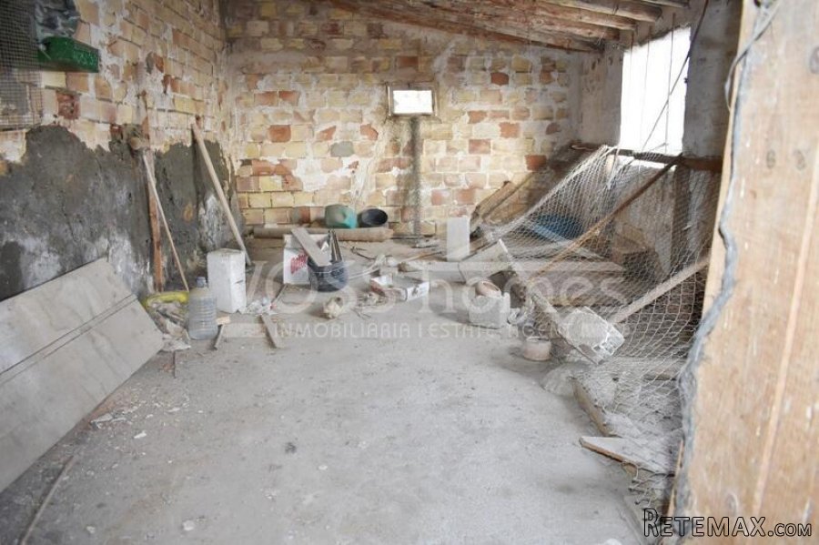 A huge village property to renovate currently with 3.. - 17