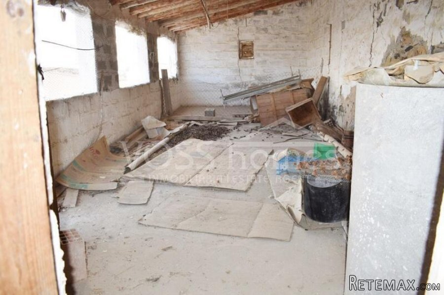 A huge village property to renovate currently with 3.. - 18