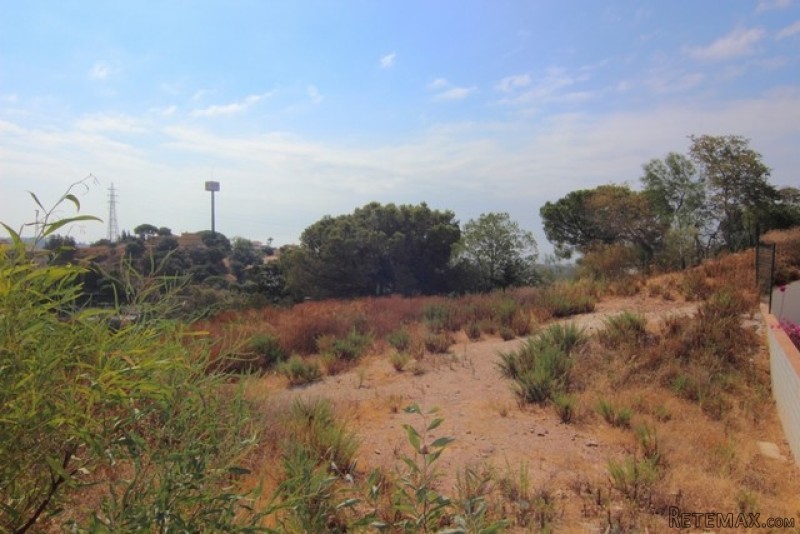 HM4O2700 - Plot For sale in Elviria..