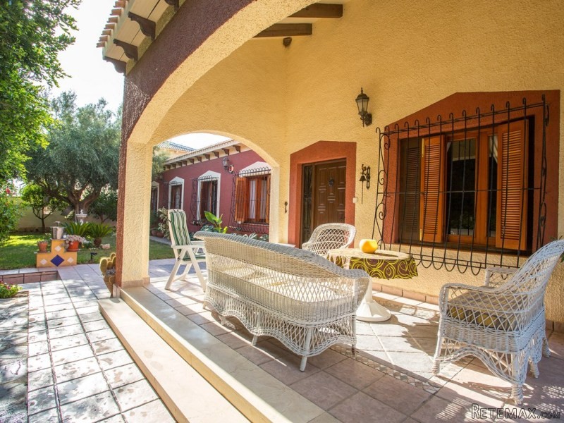 4 Bedrooms - Villa - Alicante - For Sale - 2
