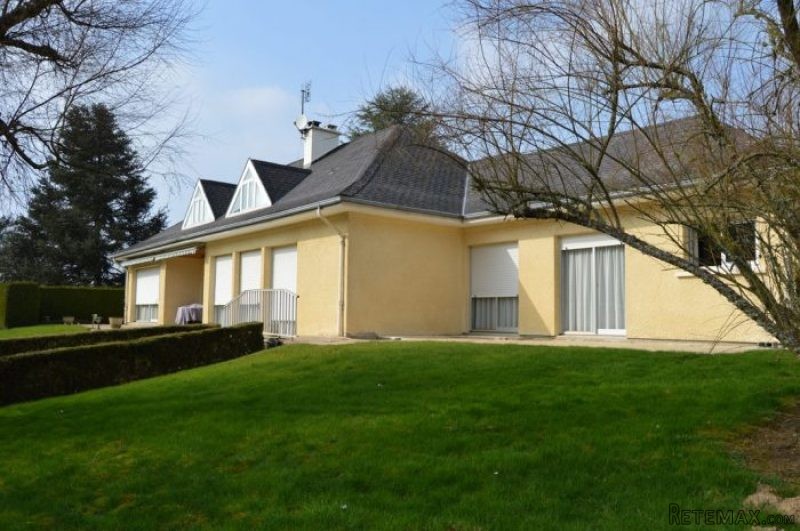 6 Bedrooms - House - Bourgogne - For..