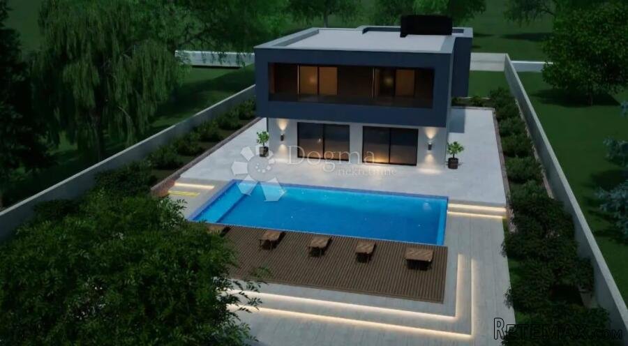 Građevinsko zemljište površine 541m2 - 2