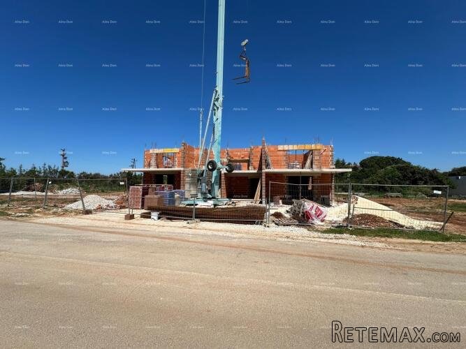 Prodaja stanova u novogradnji s parkirnim mjestom - 500 m.. - 3