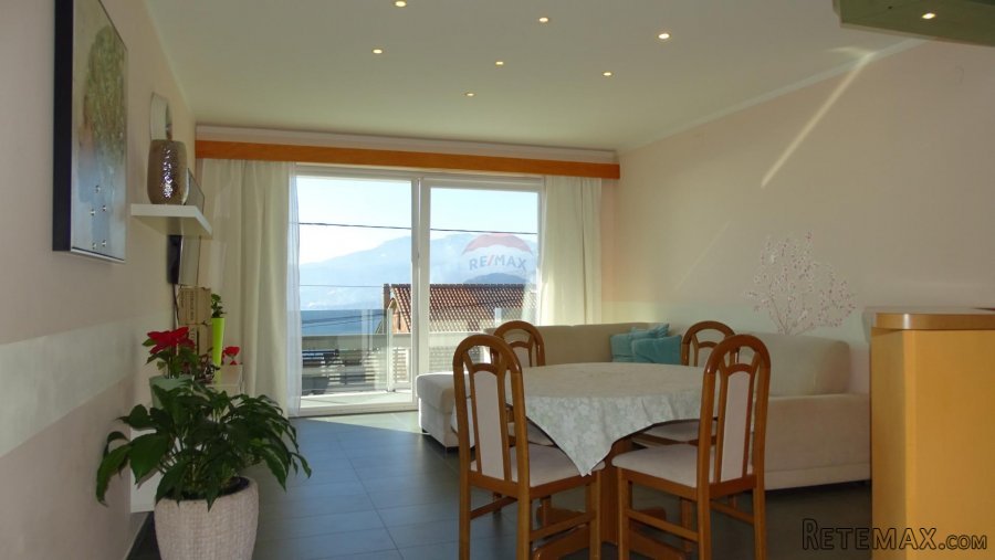 Rijeka, Martinkovac, stan sa p.p. i dvije garaže - 3