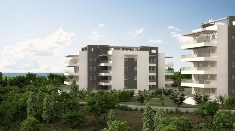South west facing second floor apartment with 2 bedrooms.. - 3
