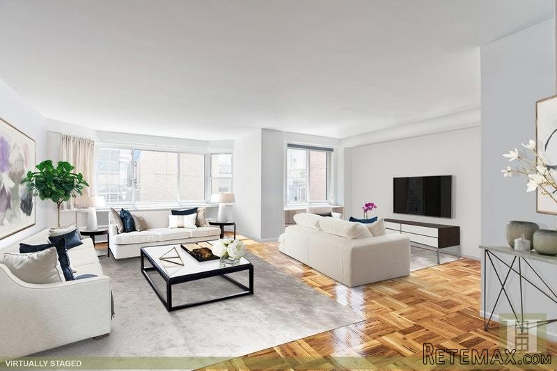 1 bedroom Apartment For Sale: 530 EAST..