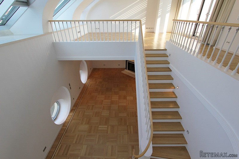 Magnificent top floor apartment - 2