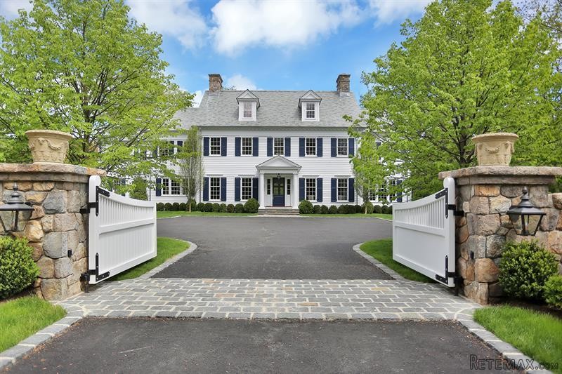 6 bedroom House For Sale: 743 Lake..