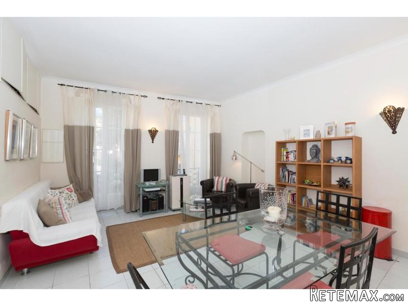 2 Bedrooms In Charming Villefranche Old..