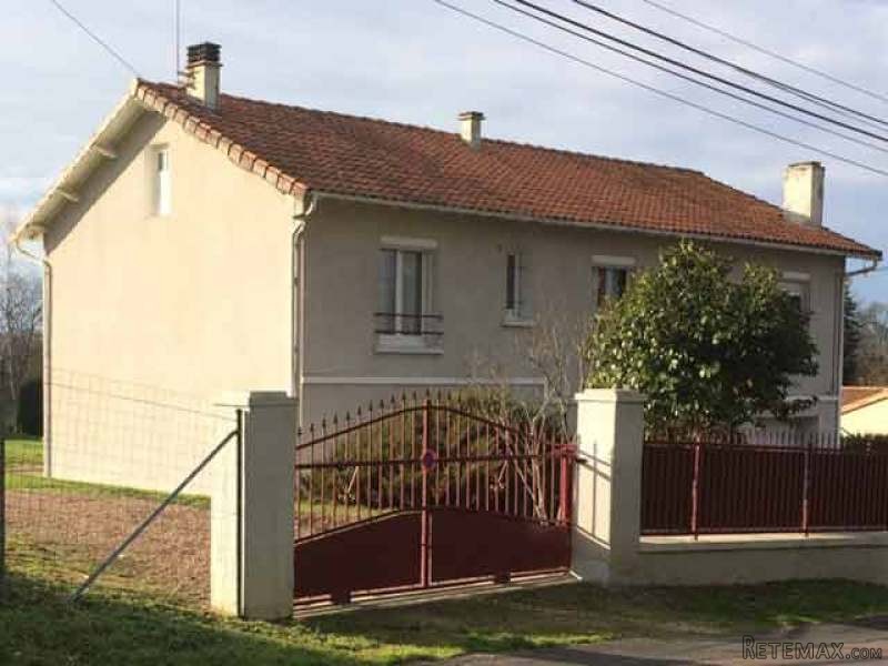 Four-Bedroom Town House In North..