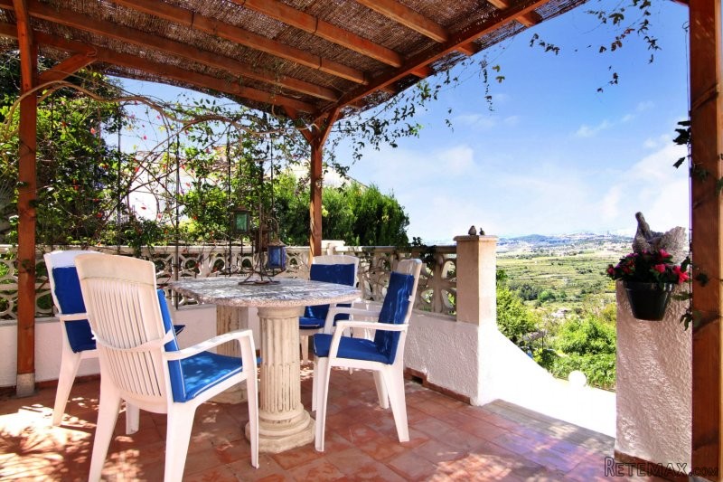 Beautifully maintained villa with.. - 2