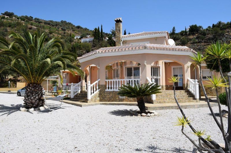 Villa for Sale in Arenas 498.000 € - 2