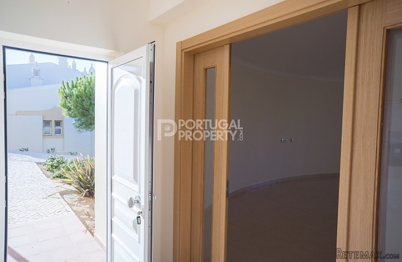 2 Bed ground floor corner apartment - 2