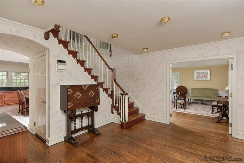 6 bedroom House For Sale: 33 Silver.. - 2