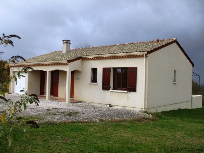 A Single Storey 3 Bedroom Villa For..