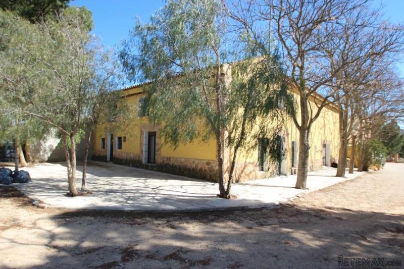 8 bedroom country house (Ref. PV2489)