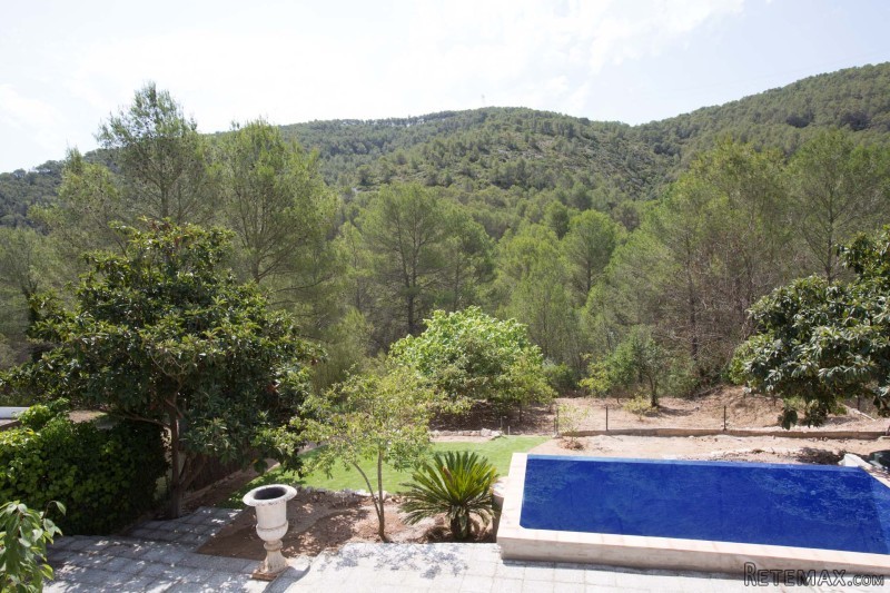 Completely Upholsterd Villa Close To.. - 2