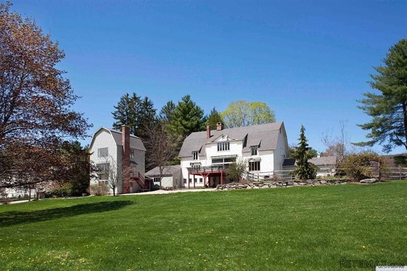 4 bedroom House For Sale: Mitchell St..