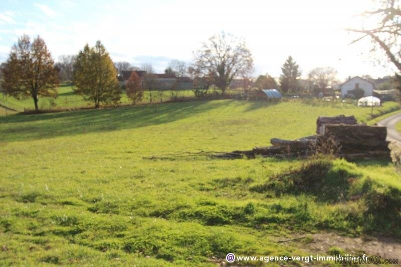Ref 29281 : Ensemble Sur 16 Hectares!!