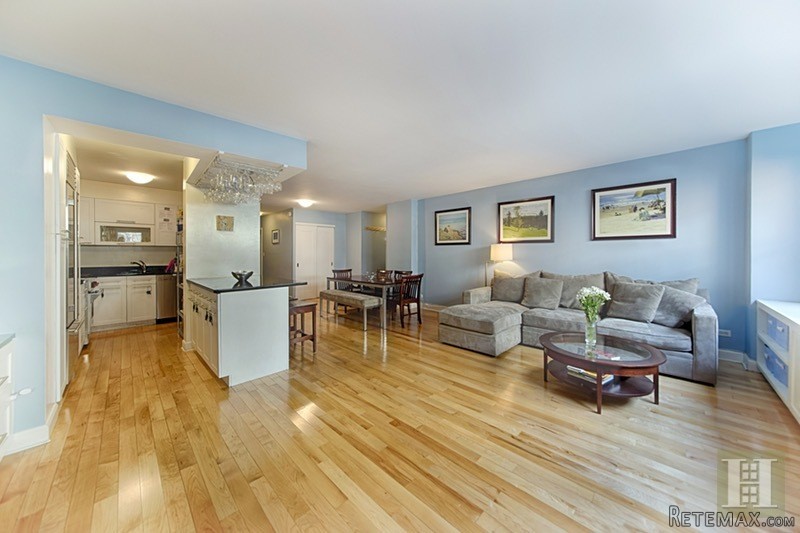 2 bedroom Apartment For Sale: 200 EAST.. - 2