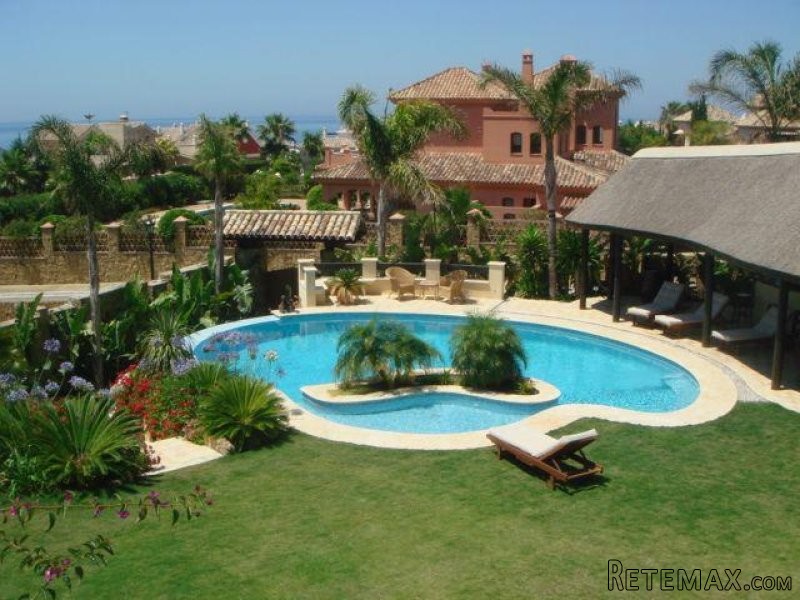 6 bedroom House For Sale: Marbella