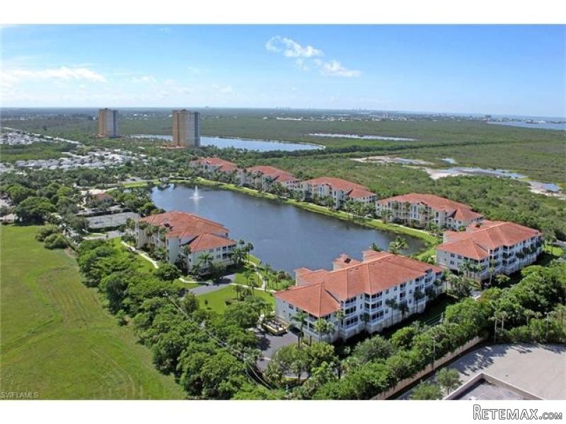 2 bedroom Condominium For Sale: Fort..