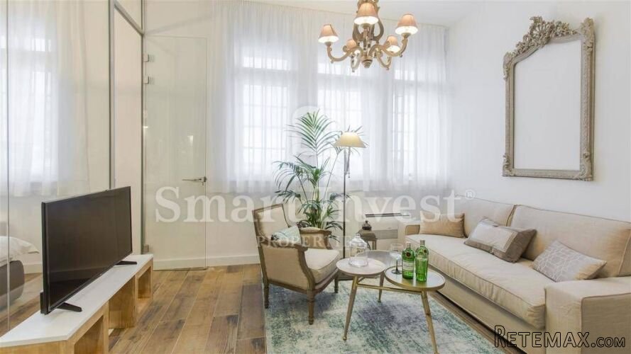 OPATIJA - CENTAR, ETAŽA S 5 APARTMANA, 150 m od mora - 2