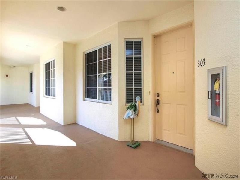 2 bedroom Condominium For Sale: Fort.. - 2