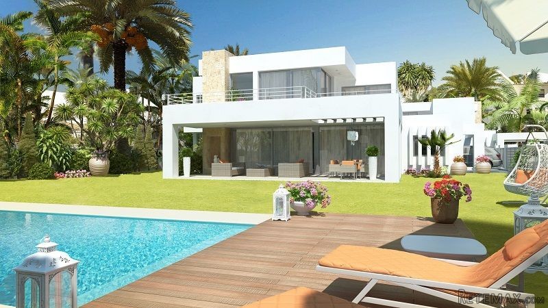 4 Bedrooms - Land - Malaga - For Sale