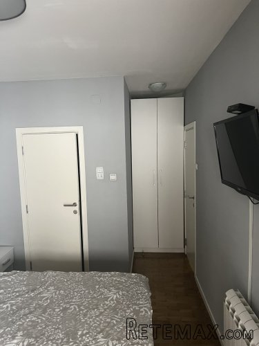Prodaje se LUX stan u centru Zemuna - 4